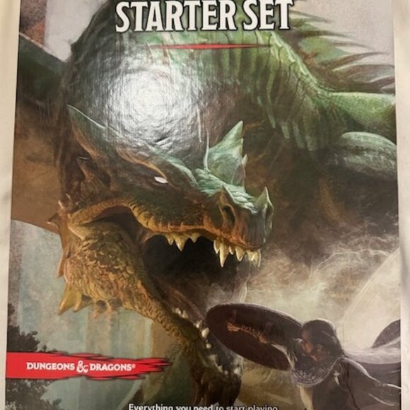 D&D 5e: Ultimate Intro Bundle (Starter, Essentials Kits + Master's Tome) - Picture 11 of 16